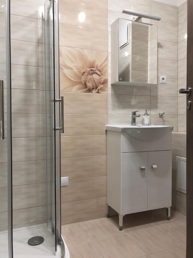 Exclusive Home - D. Apartman Печ Екстериор снимка